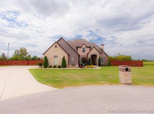 1204 SW 24th St, Wagoner, OK 74467