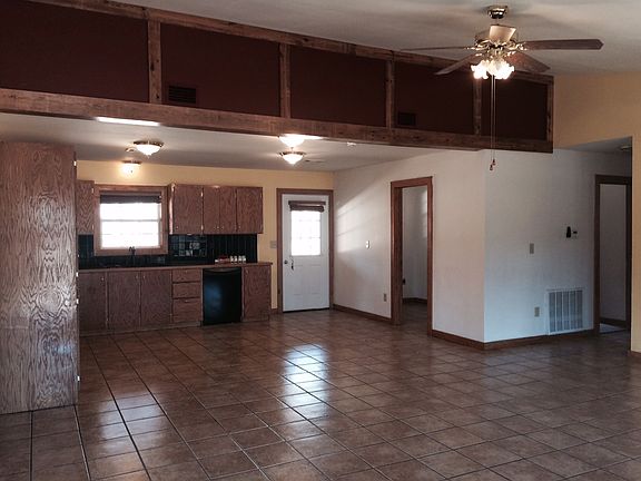 5th image of 146 East Dawn Lane