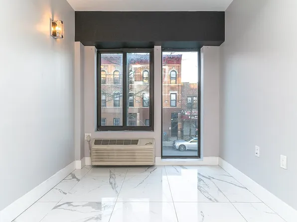 141 Utica Avenue image 2 of 9