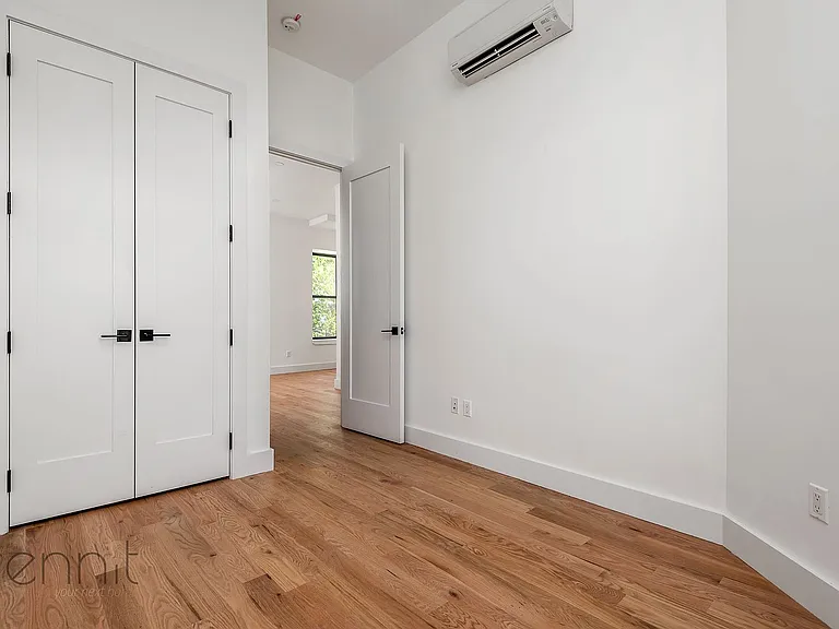 808 Putnam Ave #2F — Photo 10