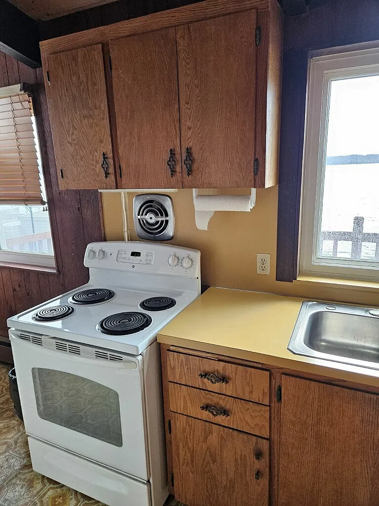 4 bed, 2000 sqft, $4,400 — Photo 4