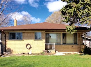 25907 Barbara St, Roseville, MI 48066