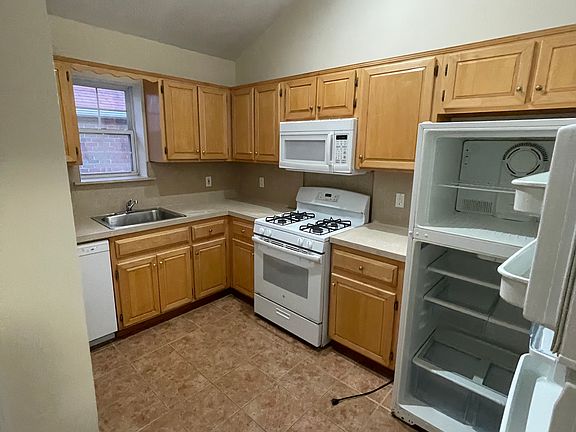 3rd image of 2702 Latting St APT 1