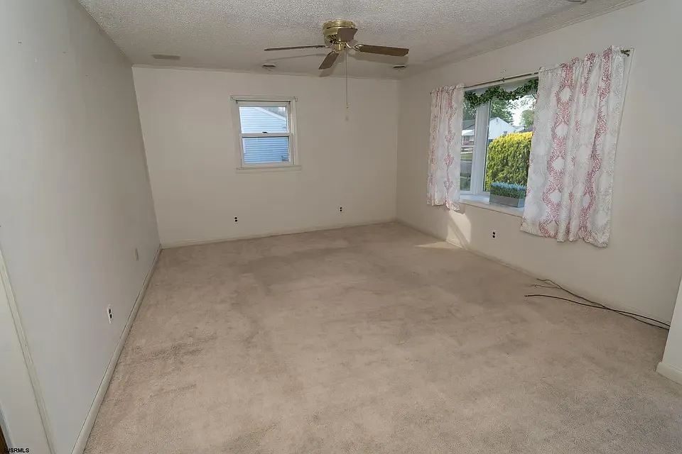 2 bed, 950 sqft, $2,400 — Photo 4