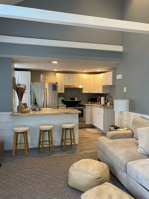 1 bed, 750 sqft, $2,200 — Photo 3