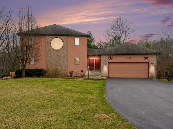 16182 Lakewood St, Lowell, IN 46356