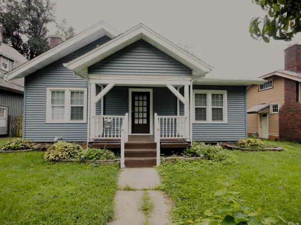 928 21st St, Rock Island, IL 61201