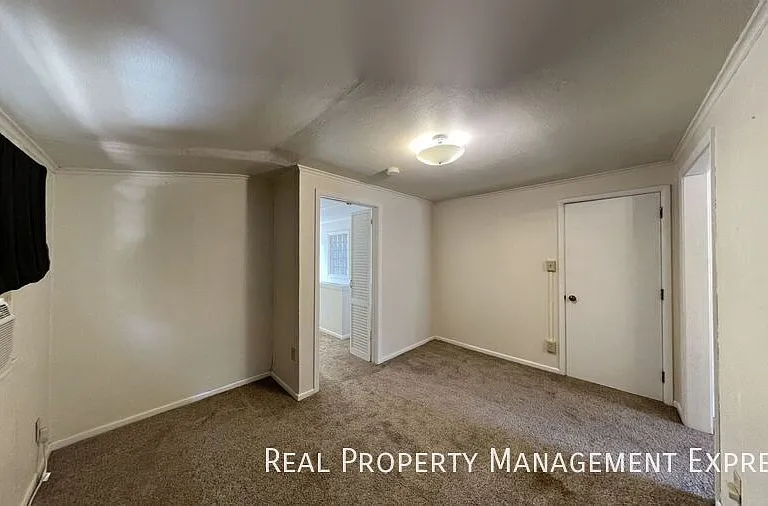 1804 S Covell Ave — Photo 14