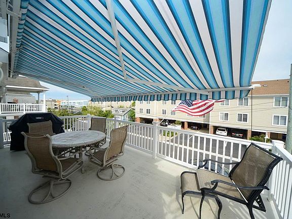 3rd image of 617 Pleasure Ave Floor 2
