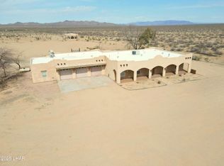 19905 S Wild Bill Rd, Yucca, AZ 86438