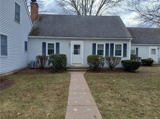 102 Wetherell St APT 12, Manchester, CT 06040