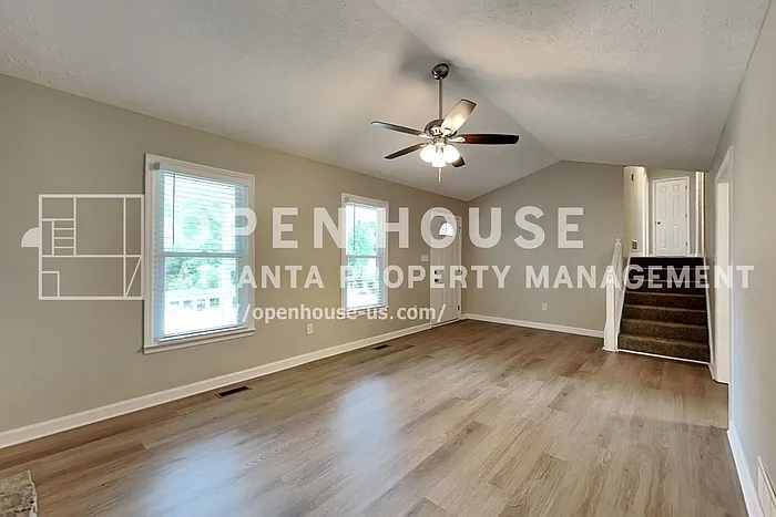 450 Sumer Ln N — Photo 4