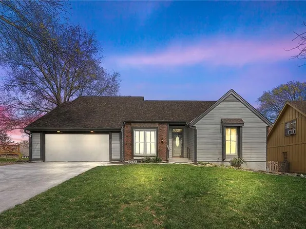 12822 W 82nd St, Lenexa, KS 66215