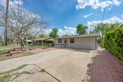 4701 Bandera Rd Photo 1