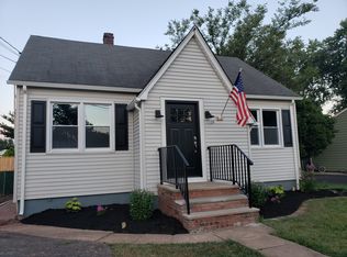 24 Field St, Bridgewater, NJ 08807