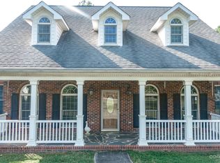 10105 Washam Potts Rd, Cornelius, NC 28031