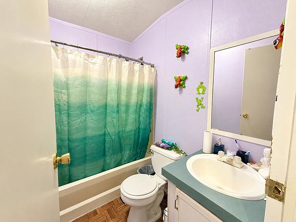 4th image of 403 Moonstone Rd