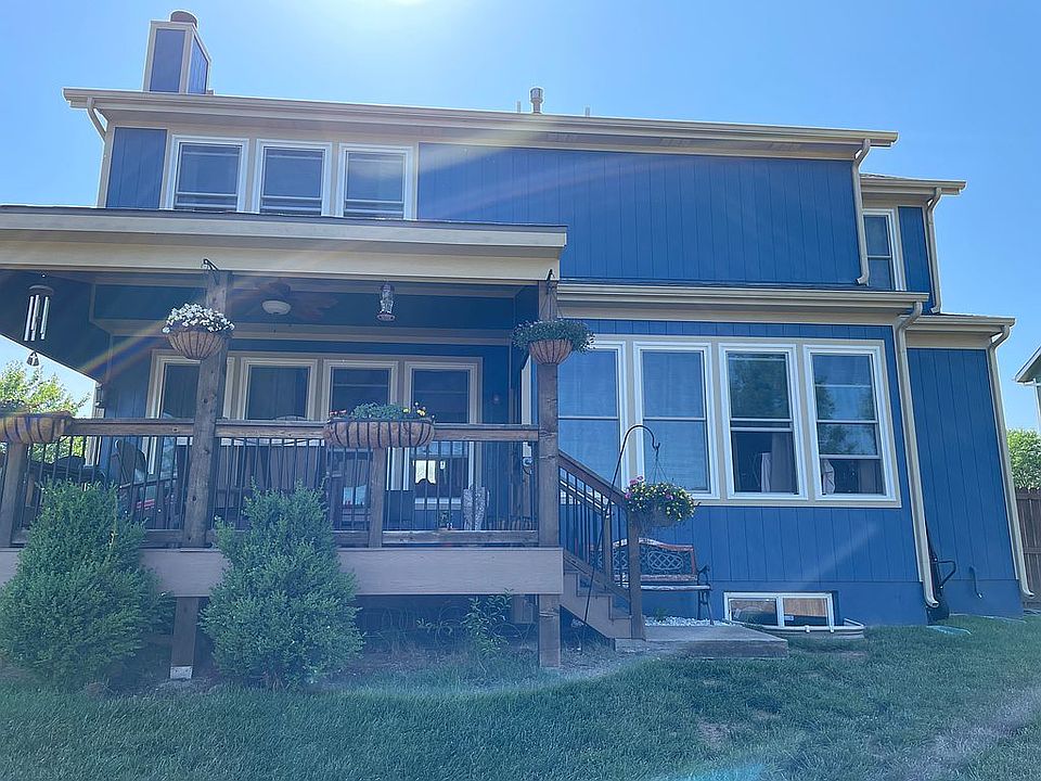 2nd image of 737 Sunset Dr