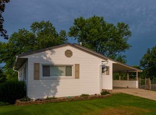 211 Hurricane Ave, Hurricane, WV 25526