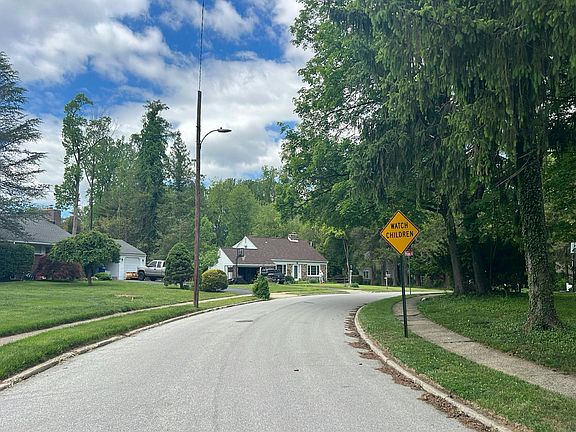 4th image of 1310 Michael Rd