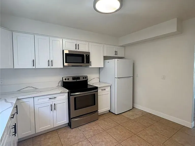 2018 Las Vegas Ave #8 — Photo 2