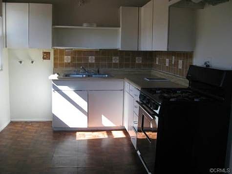 3rd image of 216 N Viceroy Ave