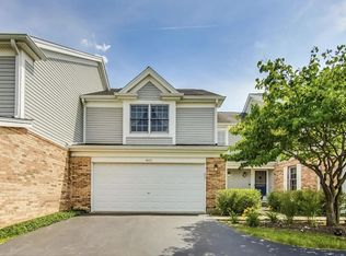 4823 Turnberry Dr, Hoffman Estates, IL 60010