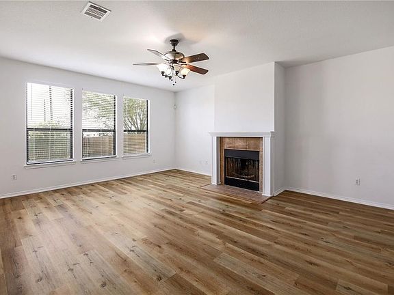 4th image of 13316 Gilwell Dr