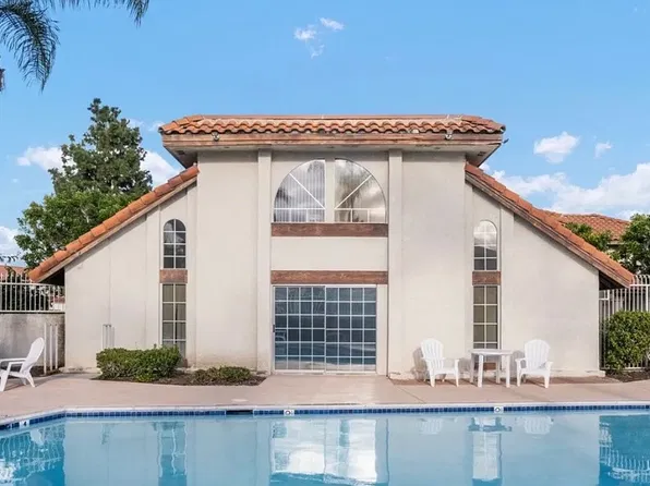 26121 La Real #6F, Mission Viejo, CA 92691