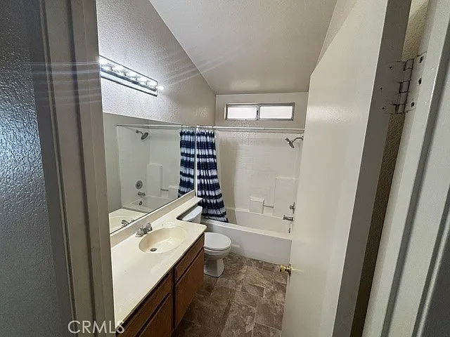 1013 Ivy St — Photo 9
