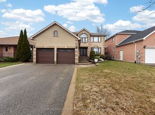 4 Chantal St, Barrie, ON
