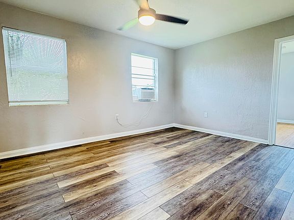 4th image of 21 Cypress Cir #B
