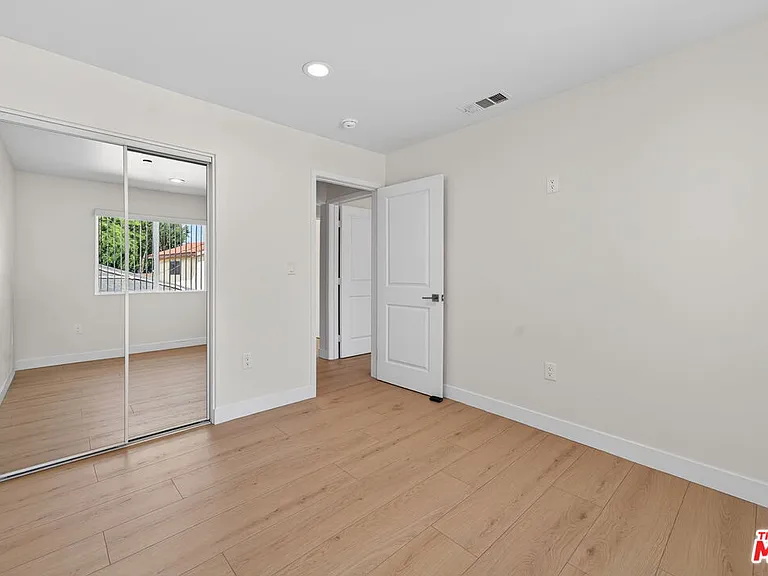 3436 Hunter St — Photo 31