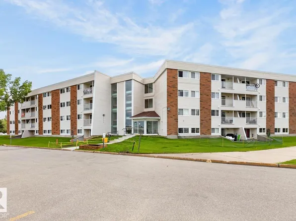 11265 31st Ave NW #5, Edmonton, AB T6J 3V7
