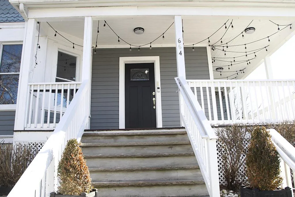 2 bed, $1,900 — Photo 2