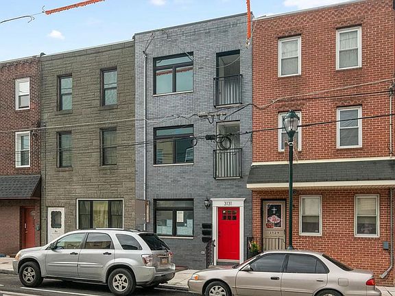 2nd image of 3131 Richmond St #2