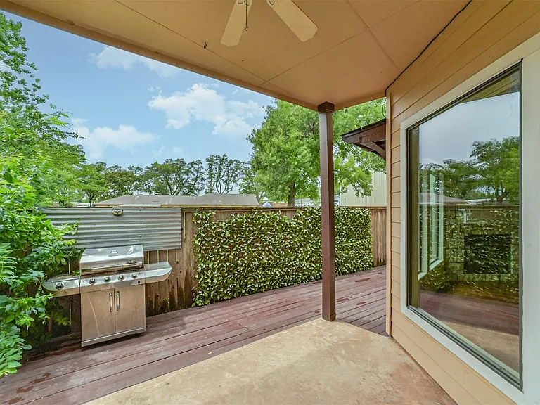 11025 Robin Hood Ct — Photo 40