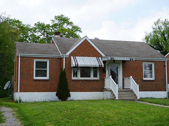 2nd image of 2532 Bowman St NW