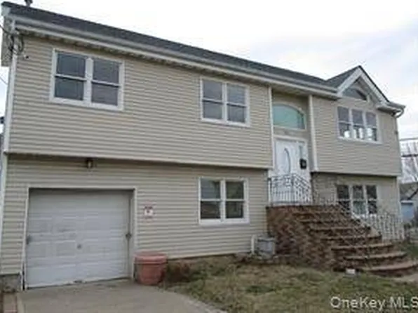 94 Roger Ave, Inwood, NY 11096