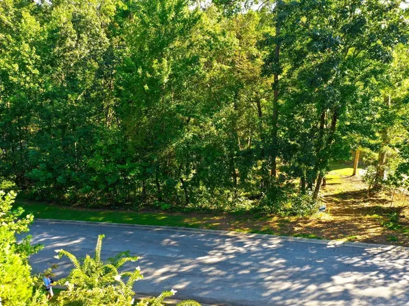 556 Riverstone Dr, Salem, SC 29676