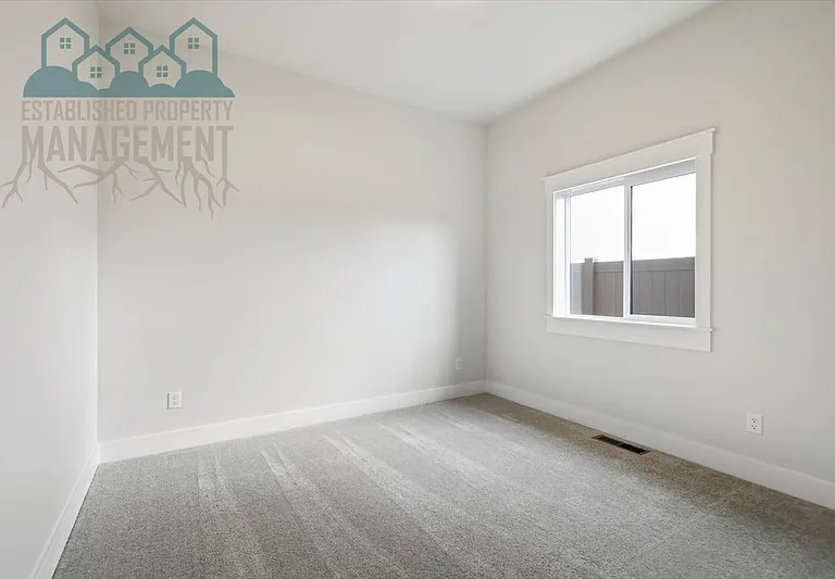 10642 W Lothbury Dr — Photo 26