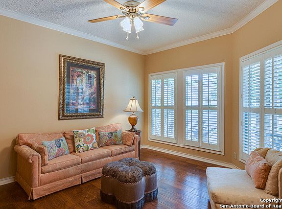 4th image of 8 Chagford Ct