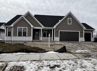 1333 Periwinkle Pass, Oconomowoc, WI 53066