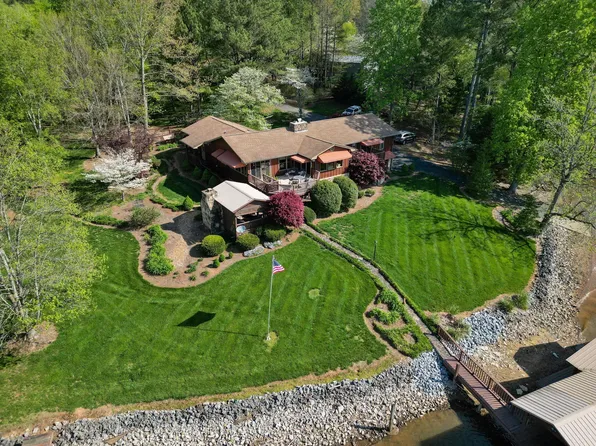433 Lakehaven Cir, Decatur, TN 37322