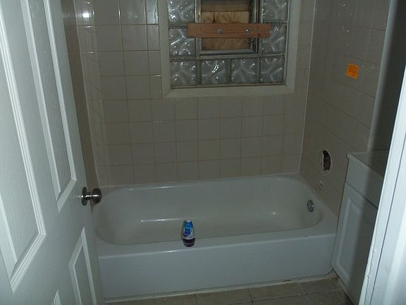 5th image of 14439 S Lowe Ave