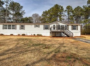 62 W Lakeview Dr, Temple, GA 30179