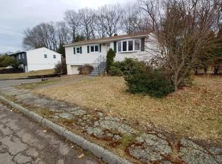 8 Barbara Rd, Randolph, MA 02368