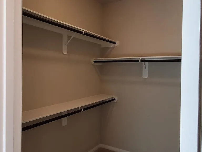 989 Marquis Dr — Photo 12