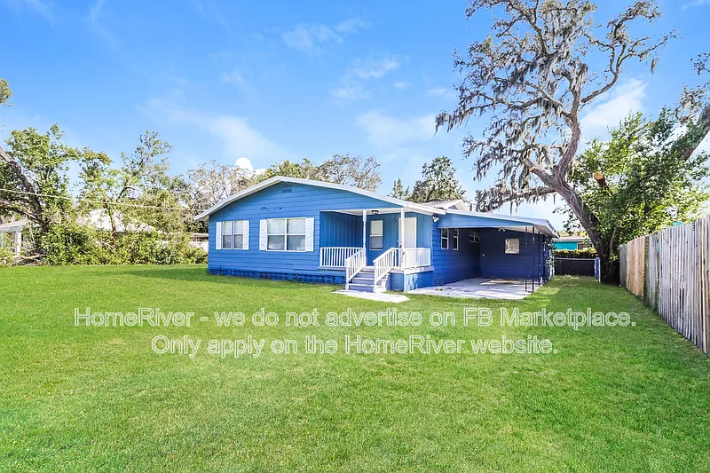 3 bed, 2.0 bath, 1260 sqft, $2,340 — Photo 2