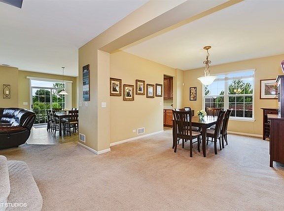 4th image of 11272 Kingsbury Ct